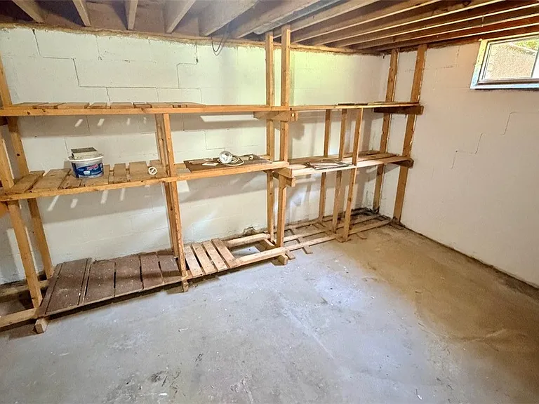 3812 Louisa St — Photo 32