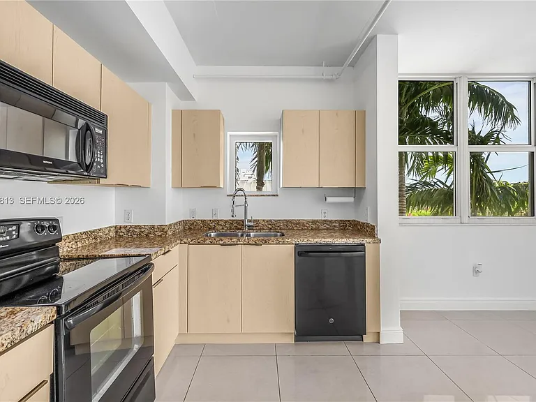 3180 SW 22nd St #601 — Photo 23