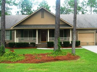 7784 Trappers Rd, Fayetteville, NC 28311