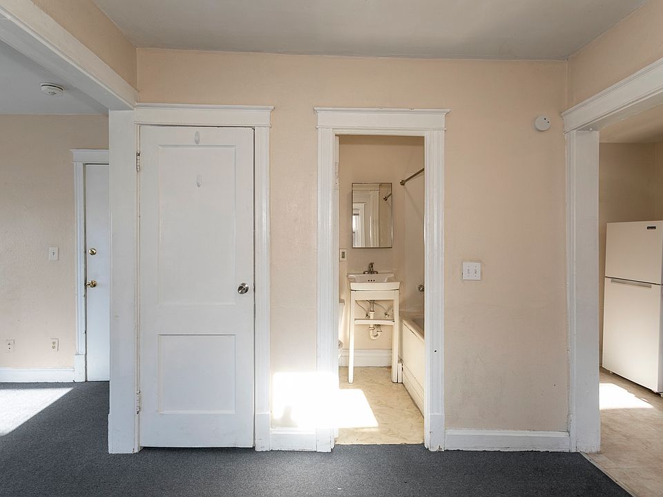 1st image of 412 W 33rd St APT 13