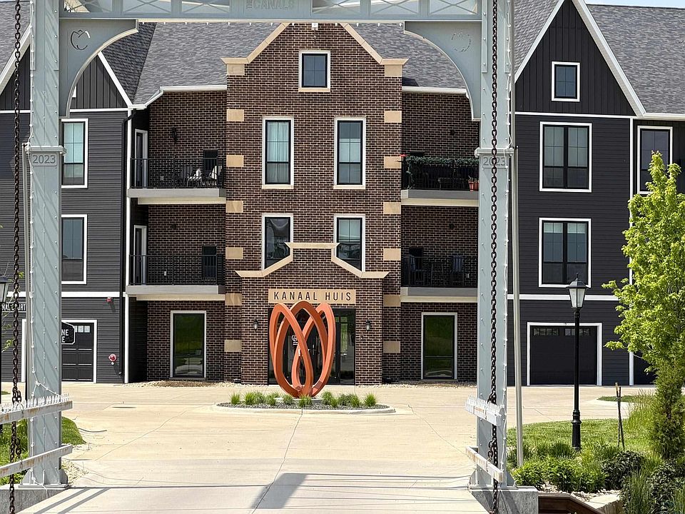 1st image of 1311 Canal Ct SE