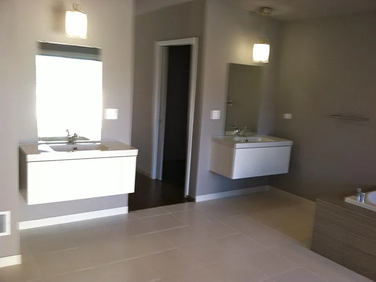 2704 W Armitage Ave #3 — Photo 5