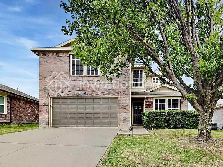 1013 Manassas Dr — Photo 1