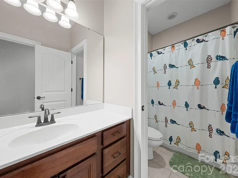 18047 Northport Dr — Photo 13