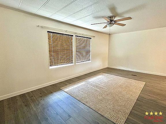 4th image of 6425 Lakewood Dr #B