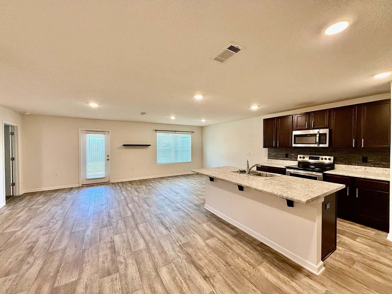 Milton 4 Bedroom Home — Photo 3