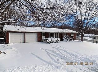 1040 33rd Street Ct, Moline, IL 61265