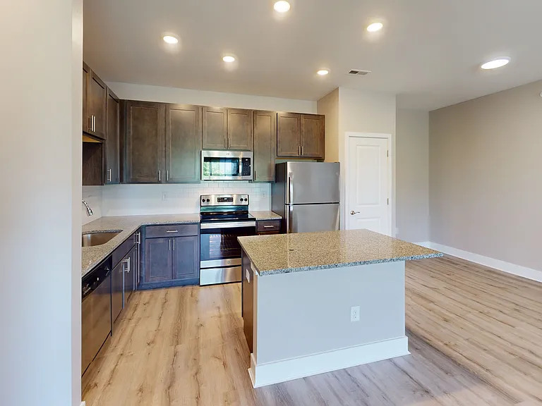 Alexander Pointe Apartments — Photo 39
