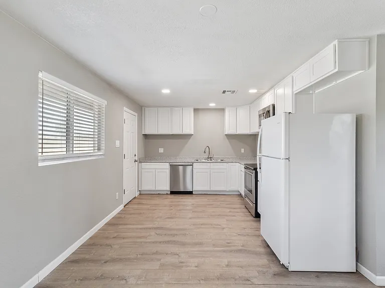 2612 W Pierson St #C — Photo 3