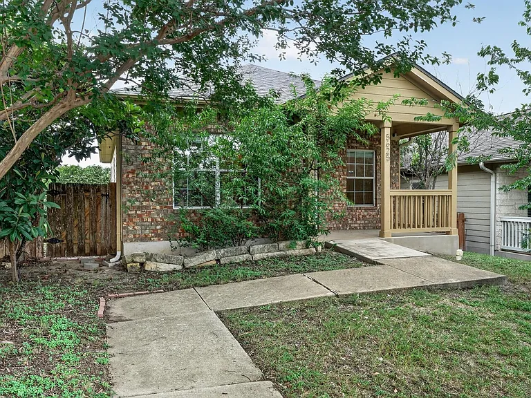 5625 Signal Point — Photo 4