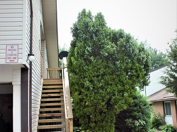 3rd image of 4195 Meadowland Ct