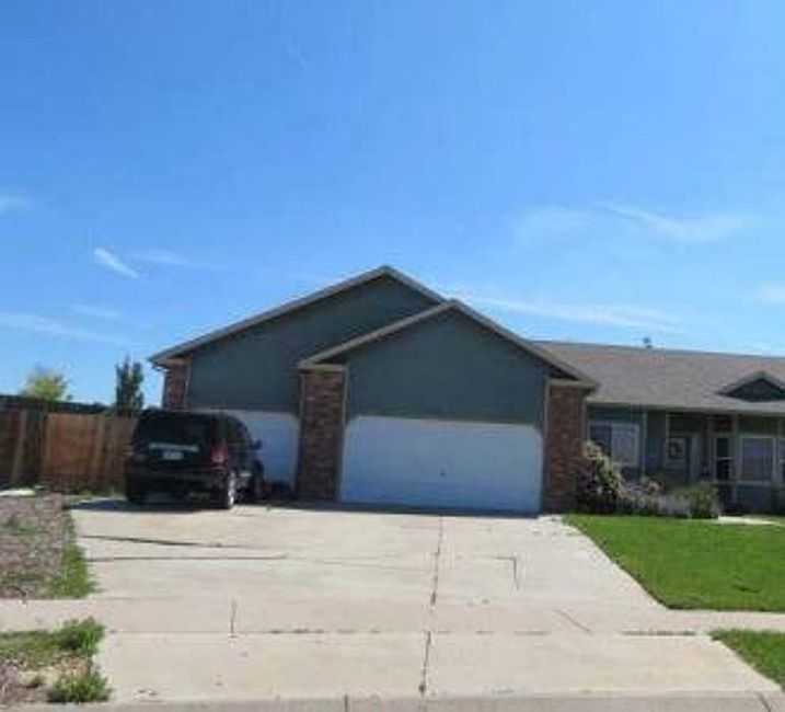 1st image of 3216 Stirrup Ln