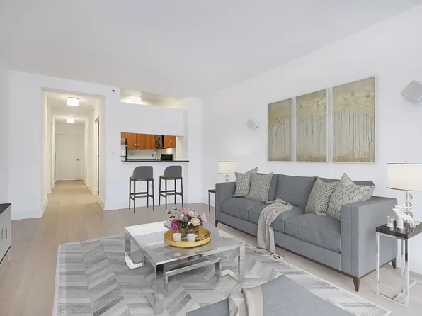 222 E 34th St, New York, NY