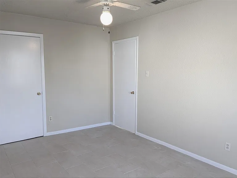 915 Alexander St #3 — Photo 10