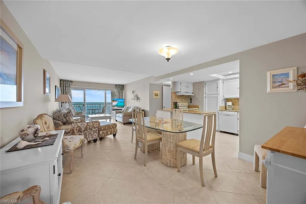 2 bed, 2.0 bath, 1164 sqft, $12,500 — Photo 4
