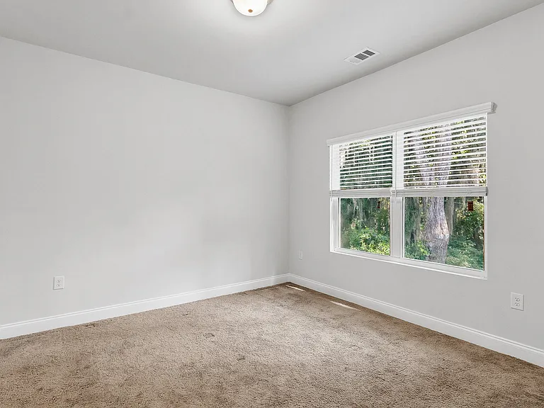 Hickory Grove — Photo 15