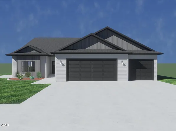 6350 Yukon Ln, Grand Forks, ND 58201