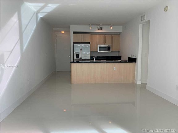 2nd image of 1111 SW 1st Ave APT 3015