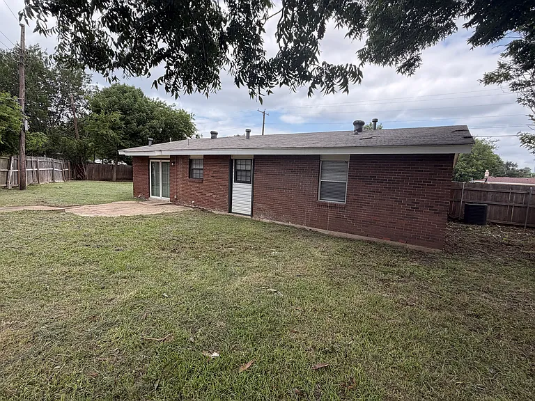 2514 Greenway St — Photo 21