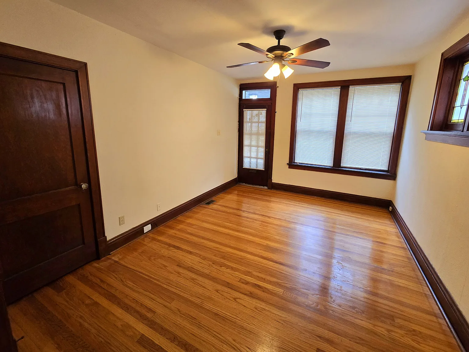 4974 Pernod Ave — Photo 3