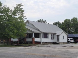 214 W Main St #5, Mount Sterling, IL 62353