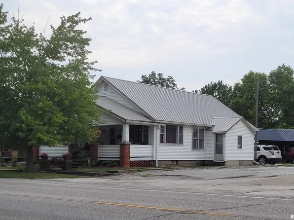 214 W Main St #5, Mount Sterling, IL 62353