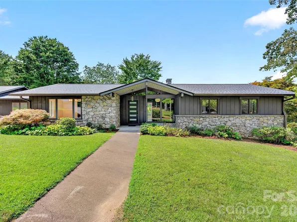 208 Dogwood Ln, Black Mountain, NC 28711