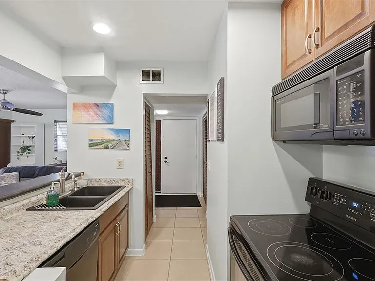 140 Orchid Woods Ct #13B — Photo 14