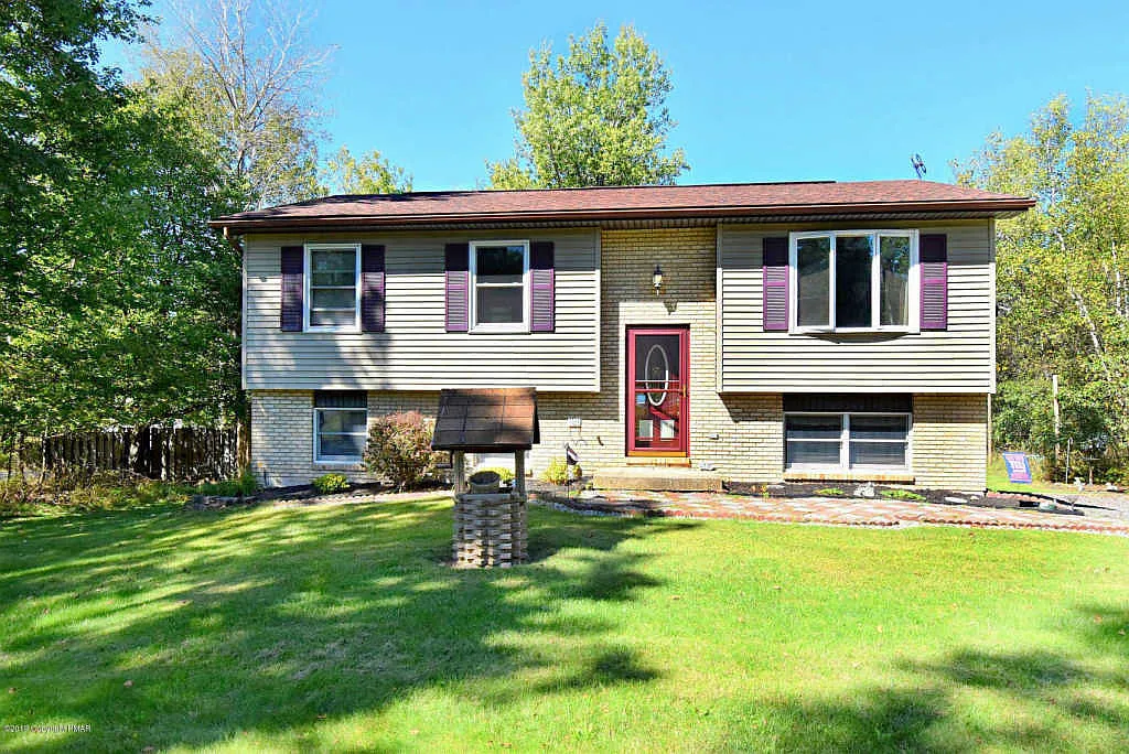 643 Mountain Rd photo 1