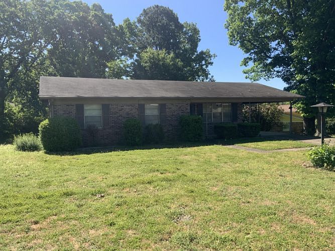 1st image of 1215 Dogwood Dr