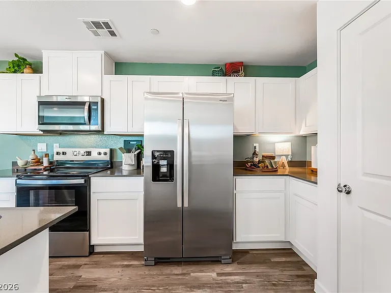 914 Rosy Starling St — Photo 20