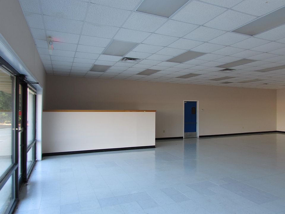 Building Photo 4