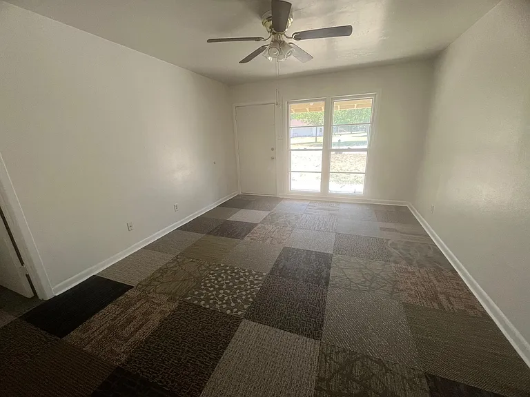 808 Gilmore St — Photo 4