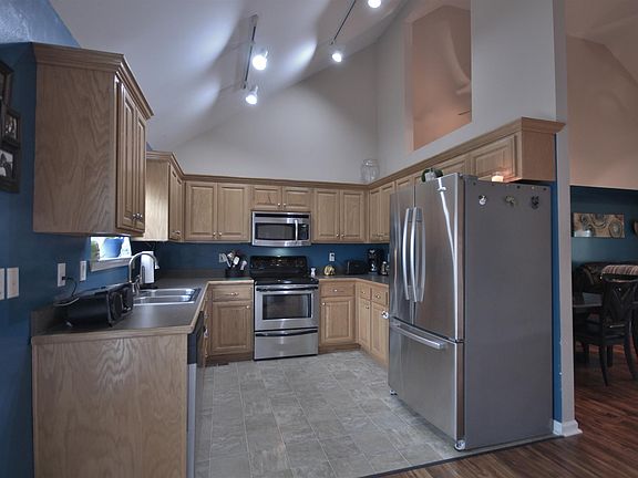 5th image of 7211 Mary Susan Ln