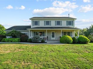 247 Valley View Dr, Shawangunk, NY 12589