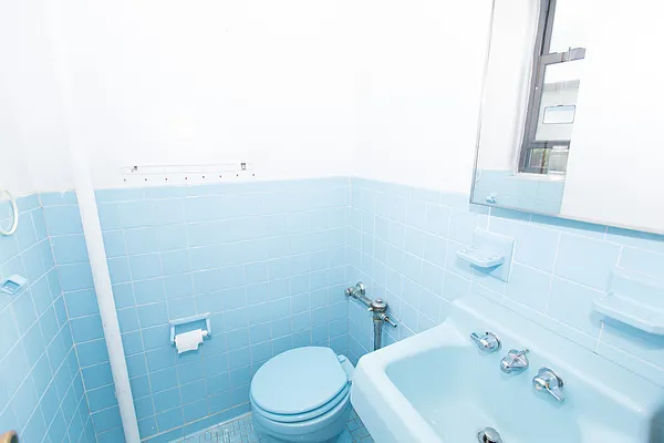 Sold by Re/Max In The City | media 8