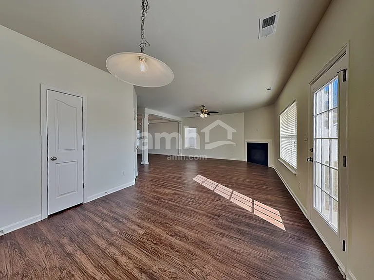 2524 Ingleside Dr — Photo 5