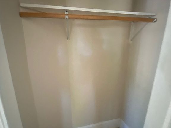 5th image of 800 Seward St APT 2