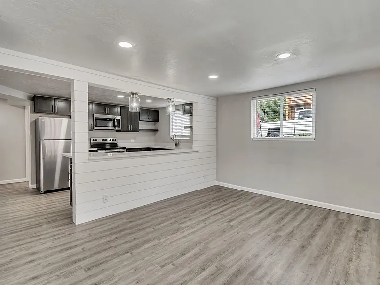 1260 E Alameda Ave — Photo 14