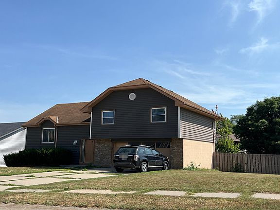 2nd image of 4809 Copper Hill Dr