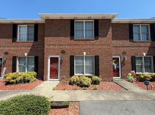 1735 Blakewood Ct, Kingsport, TN 37660