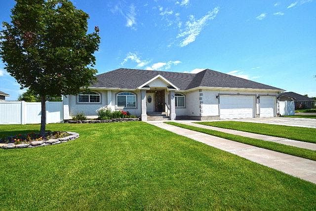 1st image of 2651 Eastview Dr