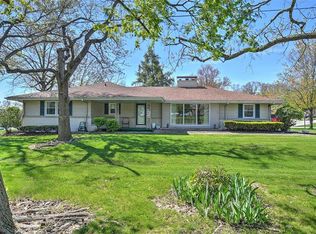 68 Eastmoreland Dr, Decatur, IL 62521