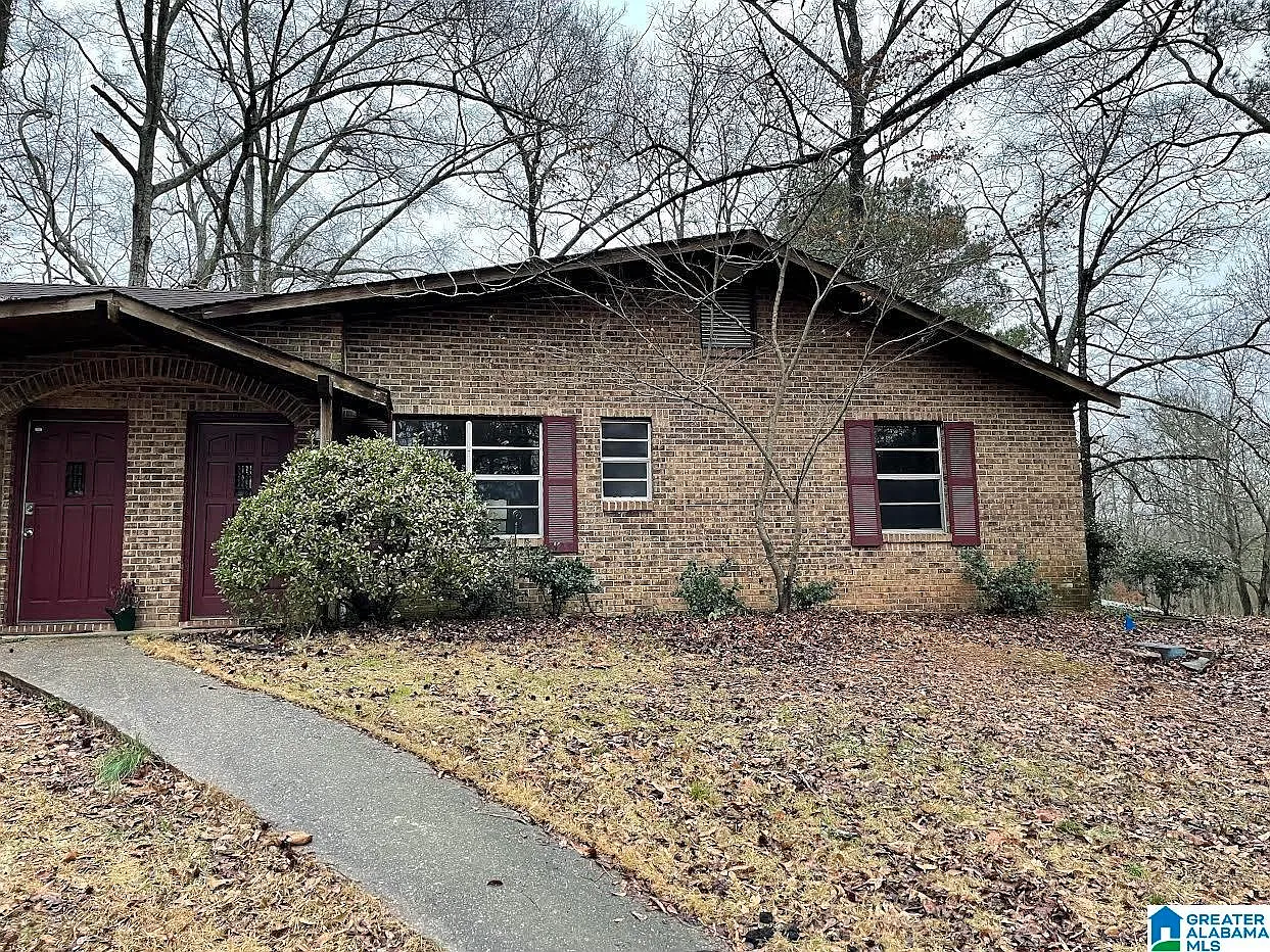 2 bed, 1.0 bath, 1904 sqft, $1,150 — Photo 1