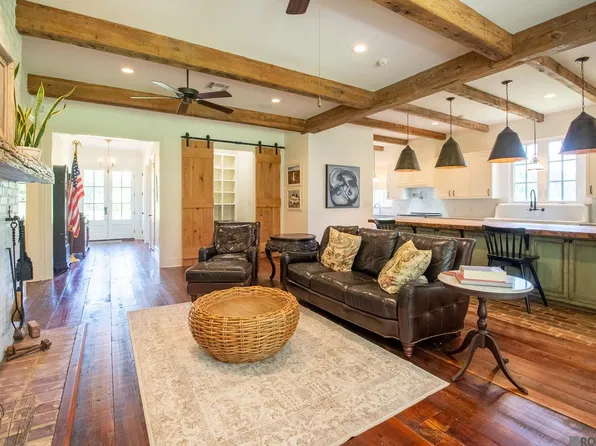 1063 River Rd, Sunshine, LA 70780