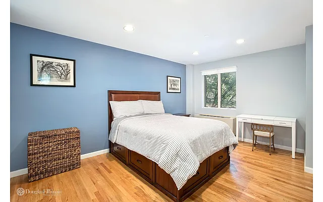 Sold by Douglas Elliman | media 18