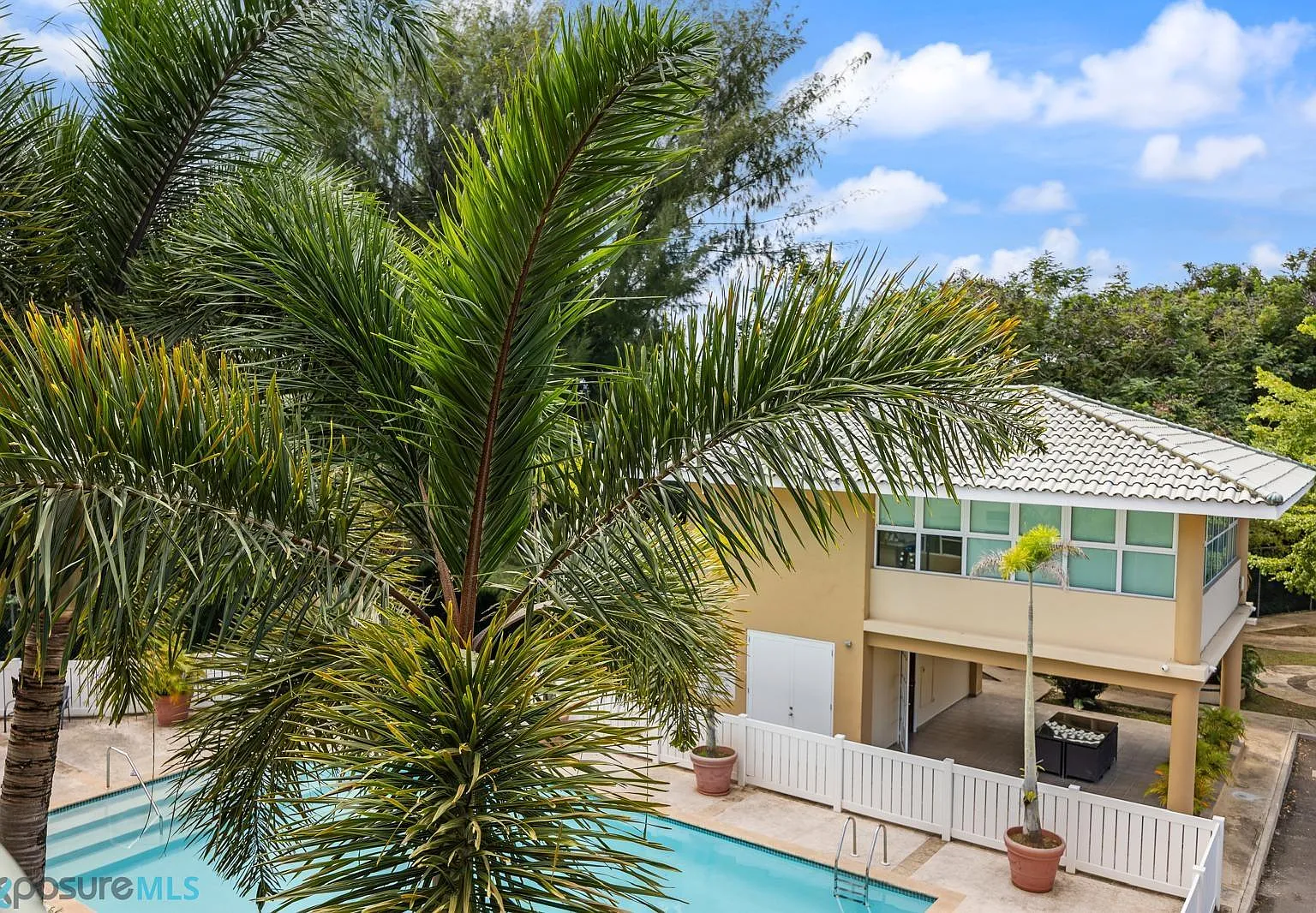 Point Lagoon Estates (Condominio) — Photo 3