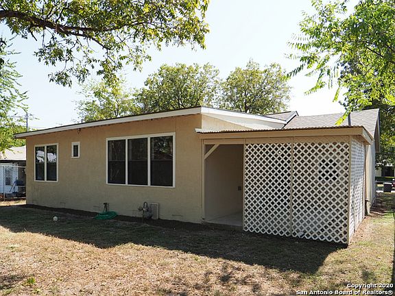5th image of 2131 Texas Ave