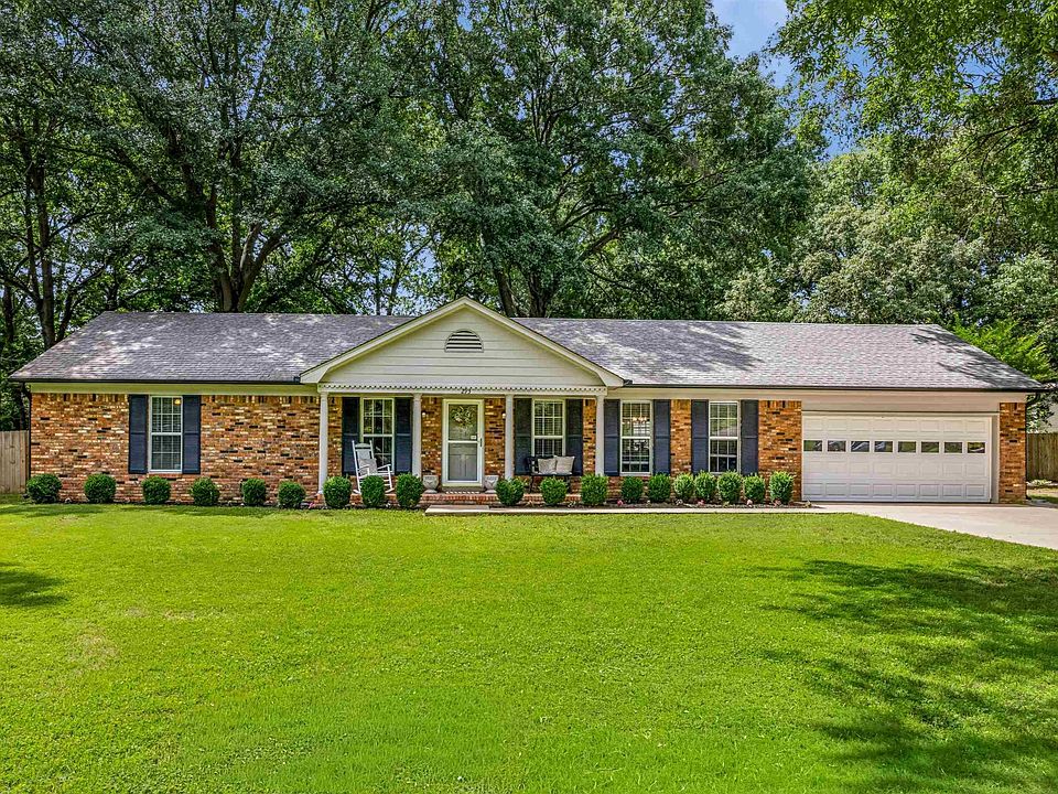 1st image of 293 Andrew Way