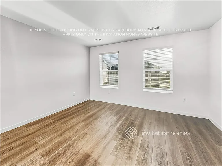 279 S Uriah St — Photo 9